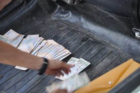 Свежие новости: Пойманного на мзде председателя Новоодесского райсовета, таки отстранили от должности и отобрали удостоверение