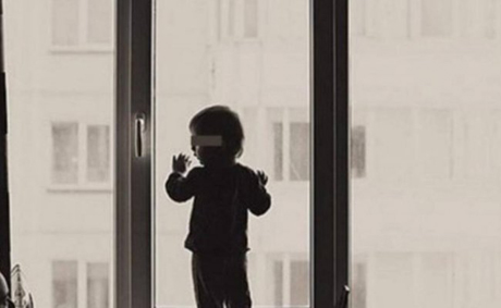 Свежие новости: В Николаеве из окна выпал трехлетний ребенок