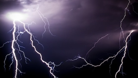 Свежие новости: Николаеву в ближайшие два часа обещают шквалы и грозы