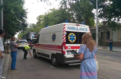 Свежие новости: В центре Николаева столкнулись «Мерседес» и «скорая» с образцами крови