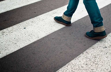 Свежие новости: В Киеве автомобиль сбил двух братьев-школьников