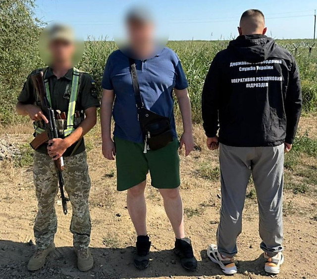 Свежие новости: На Одещині затримали чоловіка з Миколаївщини, який видавав себе за військового