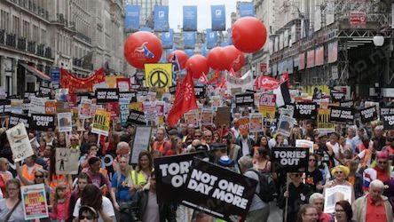 Свежие новости: В Лондоне прошел многотысячный антиправительственный митинг