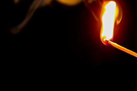 Свежие новости: Жительница Николаевщины, сжигая мусор, загорелась сама. Пострадавшая в реанимации