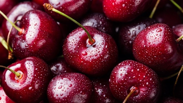 Свежие новости: В Мелитополе фермеры накормили оккупантов отравленной черешней, – мэр