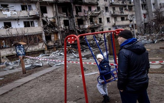 Свежие новости: Украина просит МККК помочь с гуманитарным коридором. Список городов для эвакуации