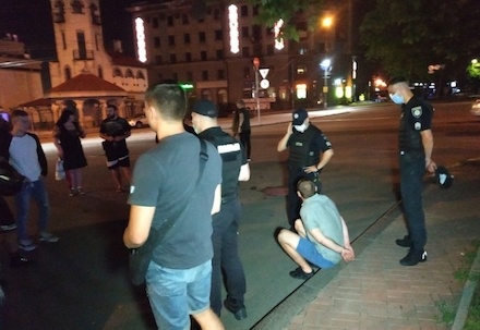 Фото новости: В Николаеве произошел конфликт со стрельбой Свежие новости: В Николаеве произошел конфликт со стрельбой