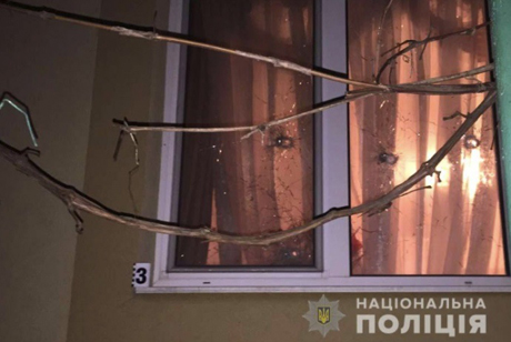 Свежие новости: В дом судьи в Ровно бросили гранату и обстреляли из автомата