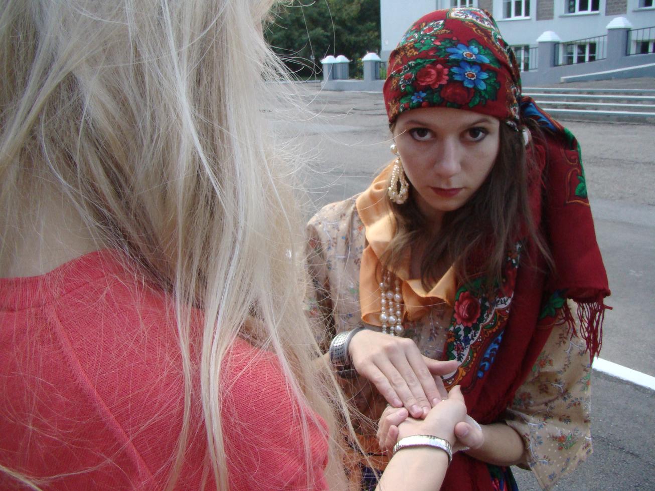 Свежие новости: Мошенницы «сняли проклятия» за 33 тыс. грн. в Вознесенске