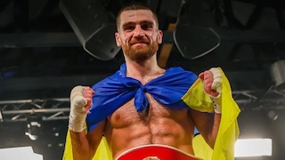 Свежие новости: Український боксер нокаутував суперника за два раунди