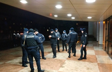 Свежие новости: ВИДЕО: В Николаеве во время выступления Зеленского заминировали Областной дворец культуры