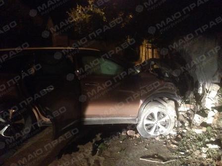 Свежие новости: Появилось видео, как убегавший от полиции пьяный водитель врезался в бетонную стену