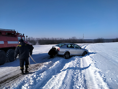 Свежие новости: В Николаевской области спасатели изъяли автомобиль из кювета