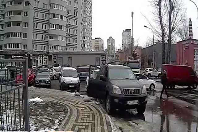 Свежие новости: В Киеве жестоко избили мужчину, сделавшего замечания за неправильную парковку - в нападающем опознан сын председателя спортивного комитета Минобразования