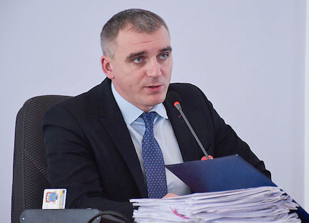 Свежие новости: «Смотришь по сторонам, течет кровь из глаз, настолько все грязно», - Сенкевич потребовал от чиновников навести порядок в городе