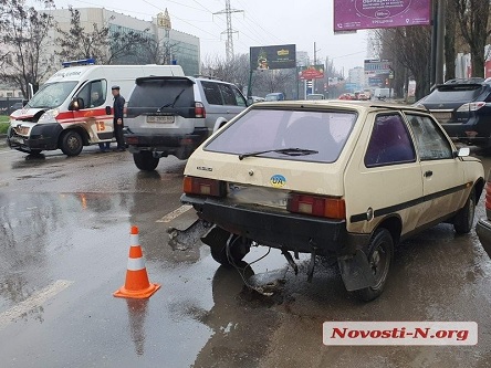 Свежие новости: В Николаеве «скорая помощь» врезалась в «Таврию»
