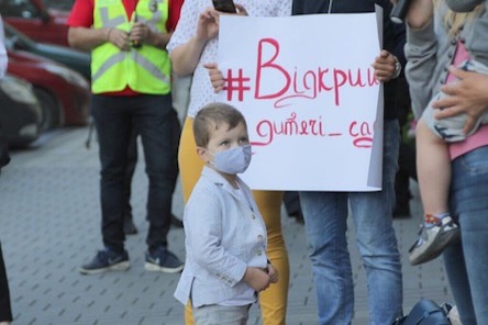 Свежие новости: У Львові вимагають відновити роботу дитячих садків