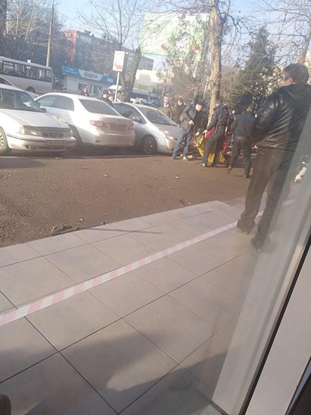 Свежие новости: ВИДЕО: В Николаеве расстреляли двух  одесситов на выходе из суда