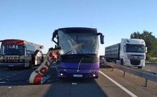 Свежие новости: Под Уманью автобусы с туристами попали в смертельное ДТП