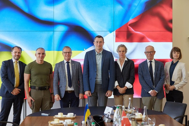 Свежие новости: Данія надасть Миколаєву комунальну техніку – екскаватори, самоскиди та навантажувачі