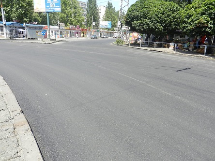 Свежие новости: Чиновнику мэрии Николаева объявили о подозрении за убытки в 670 тысяч при ремонте кольца на площади Победы «Дорлидером»