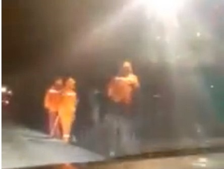 Свежие новости: ВИДЕО: На трассе Николаев - Кривой Рог рабочие кладут асфальт прямо в снег