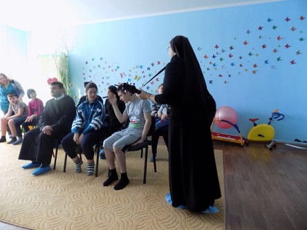 Свежие новости: Відділення соціальної реабілітації дітей- інвалідів комунального закладу відвідали представники греко-католицької церкви