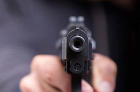 Свежие новости: В Вознесенске посетители кафе устроили драку – хозяин кафе открыл стрельбу из «травмата». Попал во всех