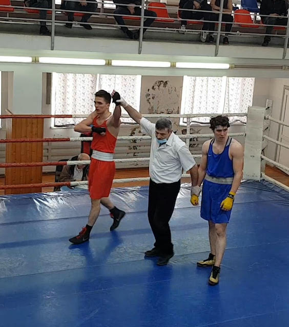 Фото новости: Адамов Альбек одержал победу в Финале первенства СКФО по боксу среди юношей 17-18 лет Свежие новости: Адамов Альбек одержал победу в Финале первенства СКФО по боксу среди юношей 17-18 лет