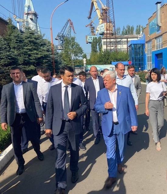 Свежие новости: В Николаев приехал спикер Верховной Рады Украины Дмитрий Разумков