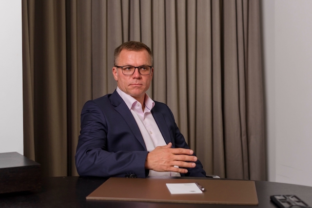 Фото новости: Вадатурський найняв фахівців для розслідування загибелі батьків під час масованого удару по Миколаєву: «Це справа честі» Свежие новости: Вадатурський найняв фахівців для розслідування загибелі батьків під час масованого удару по Миколаєву: «Це справа честі»