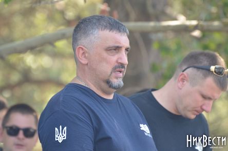 Фото новости: В Николаеве водители авто с литовскими номерами провели автопробег в поддержку своих прав Свежие новости: В Николаеве водители авто с литовскими номерами провели автопробег в поддержку своих прав