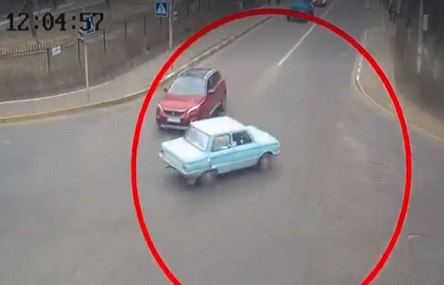 Свежие новости: ВИДЕО: В Ирпене бешеный 