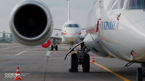 Фото новости: ЧП в одесском аэропорту. Беременная пакистанка сорвала рейс в Стамбул, а потом улетела одна в пустом самолете Свежие новости: ЧП в одесском аэропорту. Беременная пакистанка сорвала рейс в Стамбул, а потом улетела одна в пустом самолете