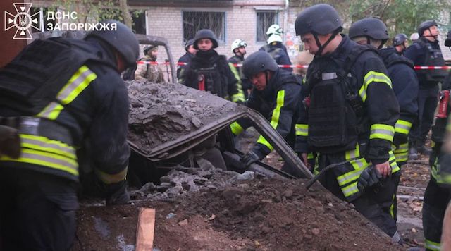 Фото новости: Російський удар 30 жовтня: двоє людей загинули у Запоріжжі, кількість потерпілих зросла до 17 Свежие новости: Російський удар 30 жовтня: двоє людей загинули у Запоріжжі, кількість потерпілих зросла до 17