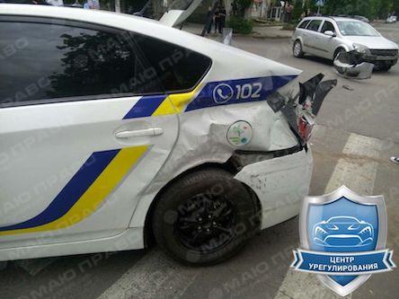 Свежие новости: В Николаеве столкнулись Toyota Prius и еще две легковушки