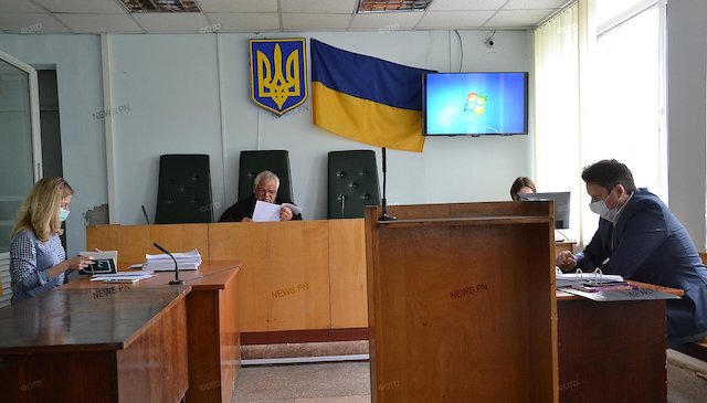 Фото новости: Скандальный первомайский судья затягивает рассмотрение дела о спорных землях, на которые претендует агрофирма Корнацких Свежие новости: Скандальный первомайский судья затягивает рассмотрение дела о спорных землях, на которые претендует агрофирма Корнацких