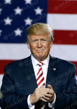 Свежие новости: С кем встретит Трамп 2017 год?