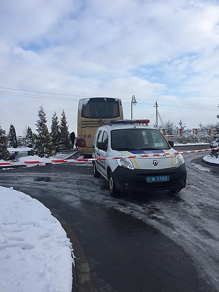 Свежие новости: В пригороде Львова взрывчаткой повредили польский автобус – в МИД Украины считают это провокацией
