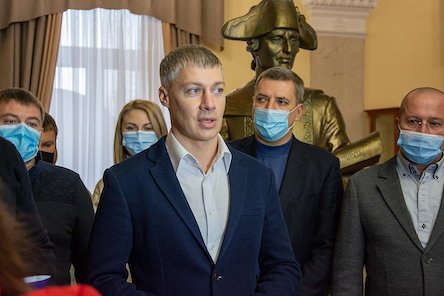 Свежие новости: Глава фракции «ОПЗЖ» в Николаевском горсовете Ильюк раскритиковал решение исполкома о платном питании для младшеклассников