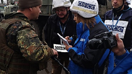 Свежие новости: ВИДЕО: Украина и боевики начали отвод войск в районе Золотого