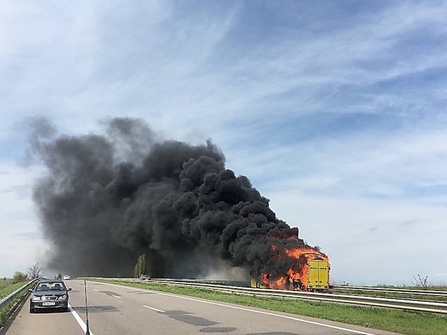 Свежие новости: На трассе «Одесса-Киев» вспыхнул пассажирский автобус -