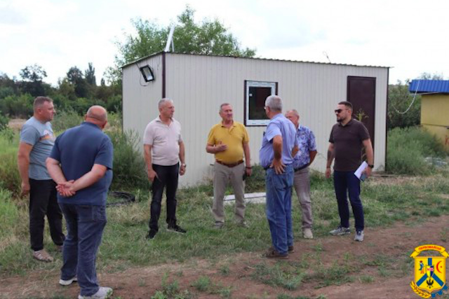 Свежие новости: У Первомайській громаді триває облаштування модульного містечка для ВПО: встановлено перші 14 будинків