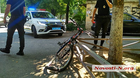 Свежие новости: В Николаеве пьяный велосипедист ехал по «встречке» и врезался в «Лексус»