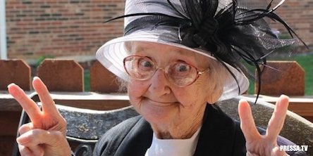 Свежие новости: Пьяная пенсионерка угнала Merсedes и поехала кататься