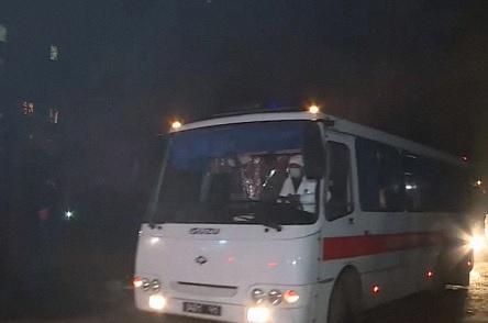 Свежие новости: «Это бросали не наши»: глава поселкового совета Новых Санжар говорит о чужаках, камнями «встретивших» автобусы с эвакуированными из Китая