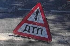 Свежие новости: При попытке сбежать от полиции пьяный водитель врезался в дерево