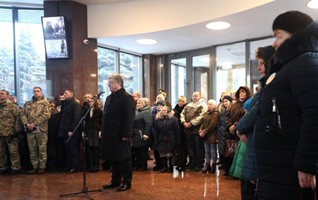 Свежие новости: Украина восстановит Донецкий аэропорт – Порошенко