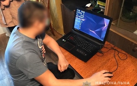 Фото новости: В Одессе задержали мужчину, который распространял детскую порнографию Свежие новости: В Одессе задержали мужчину, который распространял детскую порнографию