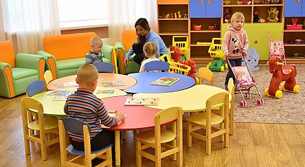 Свежие новости: «Заклеивает рот скотчем»: На Николаевщине полиция завела дело на воспитателя детсада за наказания детей